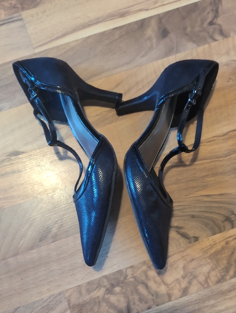 FIONI Black Pointed-Toe Strappy Heels - Picture 4 of 5